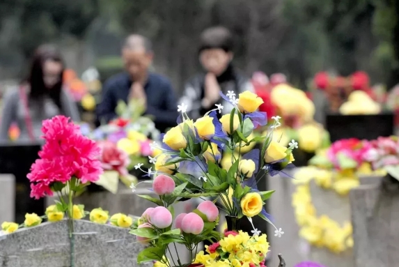 【太原公墓】马上到寒衣节，家属在祭扫时应该注意什么？